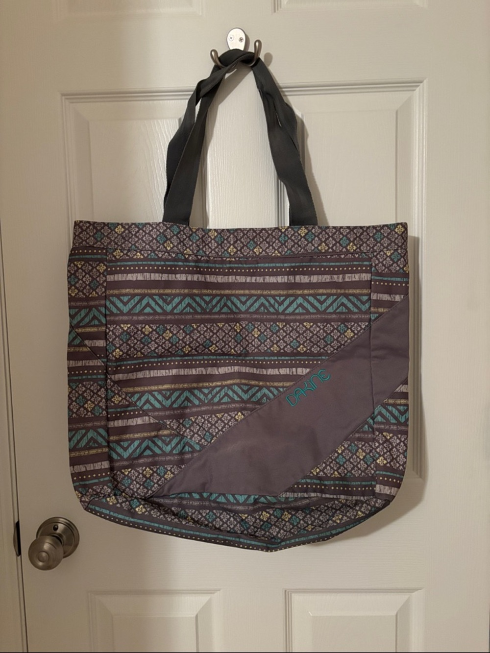 Dakine Gray Layla Tote with Teal Geometric Pattern